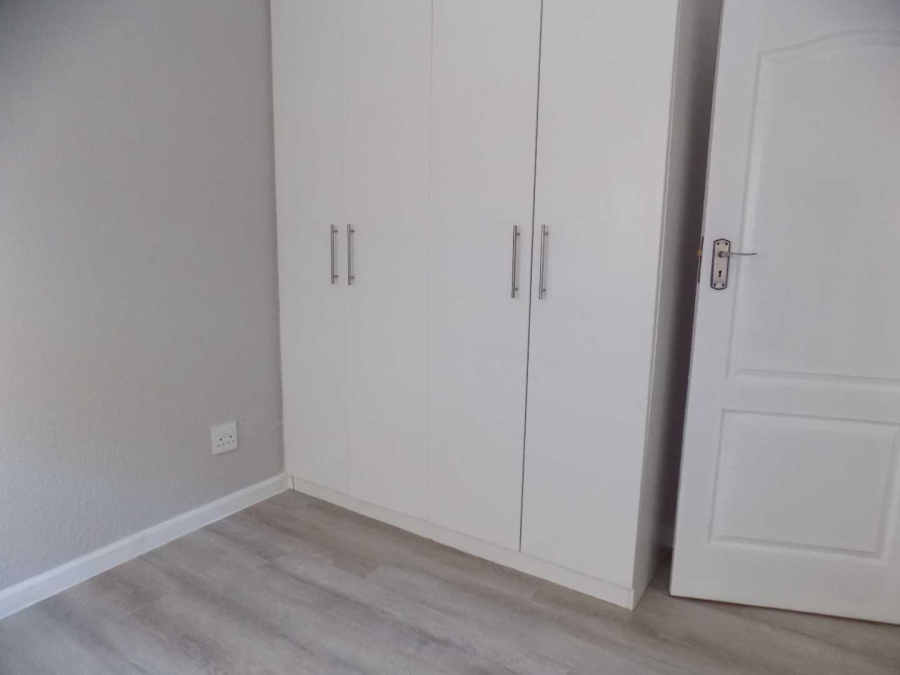 To Let 2 Bedroom Property for Rent in Silver Oaks Western Cape